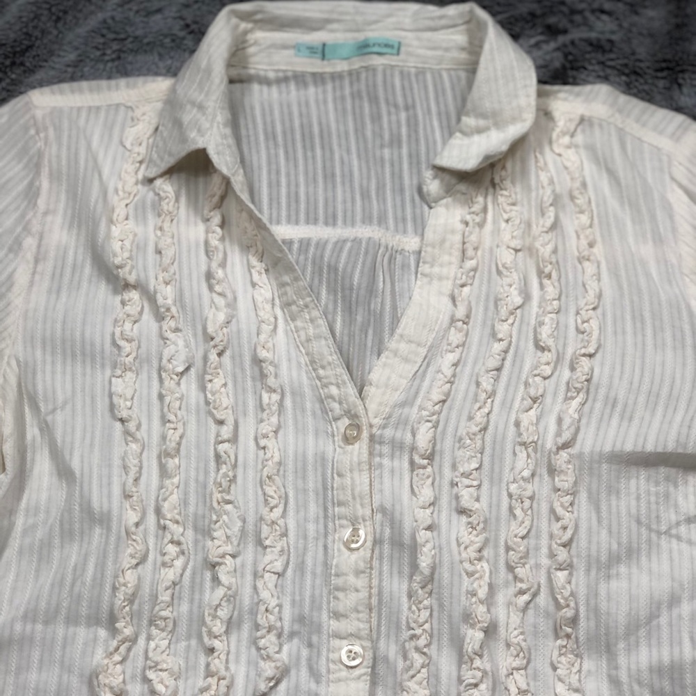 Maurices Cream Colored Tuxedo Slightly Sheer Blouse size Large - Picture 3 of 11
